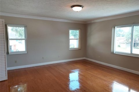 House in Brandon, Florida 4 bedrooms, 248.98 sq.m. № 2222372 - photo 23