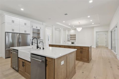 Купить виллу или дом в Лутц, Флорида 15 комнат, 497.86м2, № 1895058 - фото 22