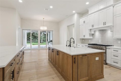 Купить виллу или дом в Лутц, Флорида 15 комнат, 497.86м2, № 1895058 - фото 19