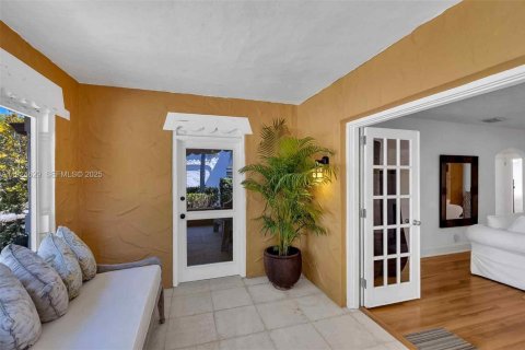 Casa en venta en Miami Shores, Florida, 2 dormitorios, 99.68 m2 № 1984192 - foto 10