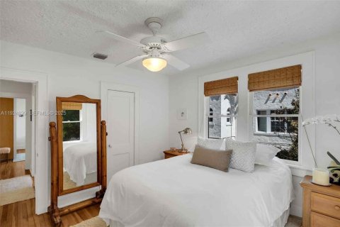 Casa en venta en Miami Shores, Florida, 2 dormitorios, 99.68 m2 № 1984192 - foto 25