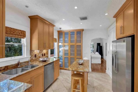 Casa en venta en Miami Shores, Florida, 2 dormitorios, 99.68 m2 № 1984192 - foto 17