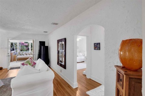 Casa en venta en Miami Shores, Florida, 2 dormitorios, 99.68 m2 № 1984192 - foto 23
