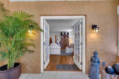 Casa en venta en Miami Shores, Florida, 2 dormitorios, 99.68 m2 № 1984192 - foto 12