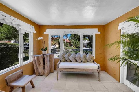 Casa en venta en Miami Shores, Florida, 2 dormitorios, 99.68 m2 № 1984192 - foto 11