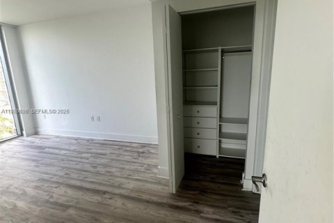 Condominio en venta en Miami, Florida, 2 dormitorios, 80.27 m2 № 2032706 - foto 7