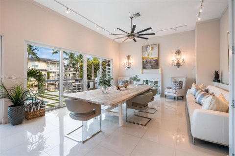 Casa en venta en Wilton Manors, Florida, 4 dormitorios, 277.22 m2 № 1374226 - foto 16