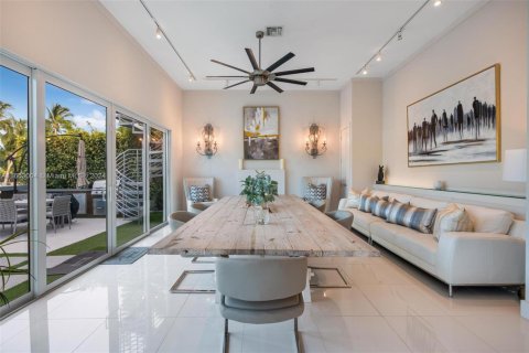 Casa en venta en Wilton Manors, Florida, 4 dormitorios, 277.22 m2 № 1374226 - foto 15