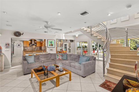 Купить виллу или дом в Корал-Гейблс, Флорида 6 спален, 366.96м2, № 1998558 - фото 9