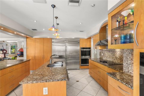 Купить виллу или дом в Корал-Гейблс, Флорида 6 спален, 366.96м2, № 1998558 - фото 14