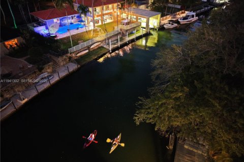 Купить виллу или дом в Корал-Гейблс, Флорида 6 спален, 366.96м2, № 1998558 - фото 4