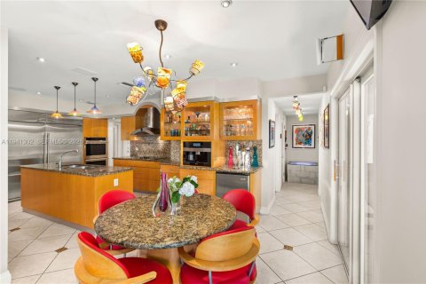 Купить виллу или дом в Корал-Гейблс, Флорида 6 спален, 366.96м2, № 1998558 - фото 19