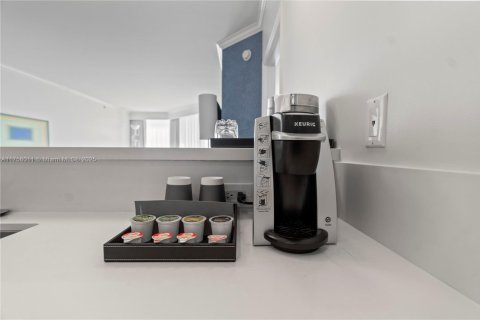 Condominio en venta en Miami Beach, Florida, 1 dormitorio, 93.09 m2 № 1860506 - foto 30