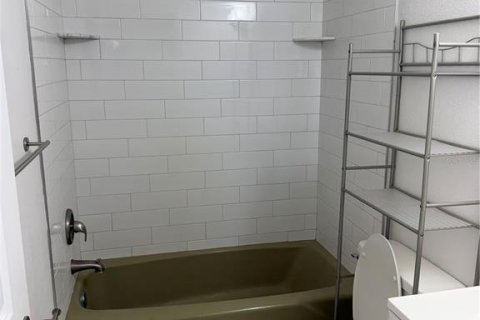 Condo in Port Charlotte, Florida, 1 bedroom № 2219424 - photo 7