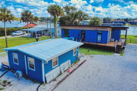 House in Astor, Florida 2 bedrooms, 144.56 sq.m. № 2396356 - photo 5