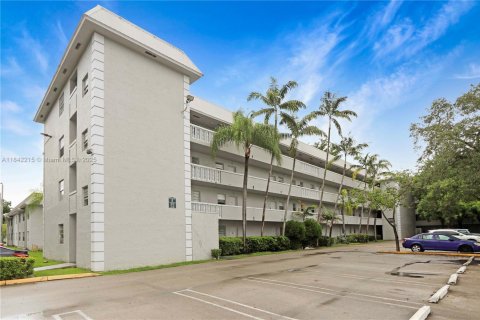 Condo in Palmetto Bay, Florida, 2 bedrooms  № 1834523 - photo 1