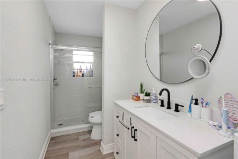 Condo in Palmetto Bay, Florida, 2 bedrooms  № 1834523 - photo 17