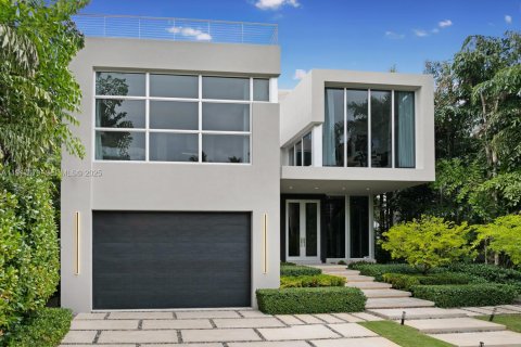 House in Miami, Florida 5 bedrooms, 492.66 sq.m. № 1994050 - photo 9