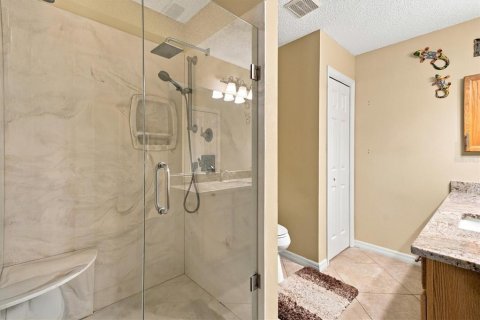 House in The Villages, Florida 3 bedrooms, 129.32 sq.m. № 2427169 - photo 15