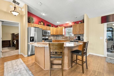 House in The Villages, Florida 3 bedrooms, 129.32 sq.m. № 2427169 - photo 8