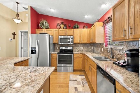 House in The Villages, Florida 3 bedrooms, 129.32 sq.m. № 2427169 - photo 9
