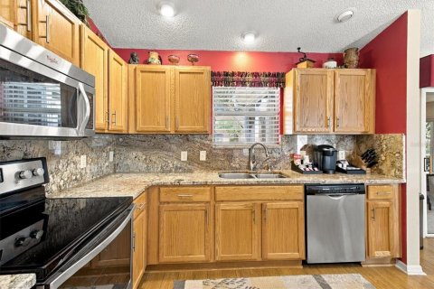 House in The Villages, Florida 3 bedrooms, 129.32 sq.m. № 2427169 - photo 11