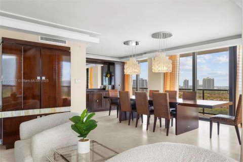 Снять в аренду кондоминиум в Авентура, Флорида 2 спальни, 169.55м2, № 1959099 - фото 9