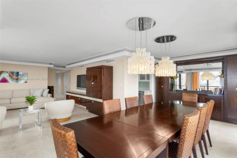 Снять в аренду кондоминиум в Авентура, Флорида 2 спальни, 169.55м2, № 1959099 - фото 6