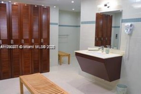 Снять в аренду кондоминиум в Авентура, Флорида 2 спальни, 169.55м2, № 1959099 - фото 25