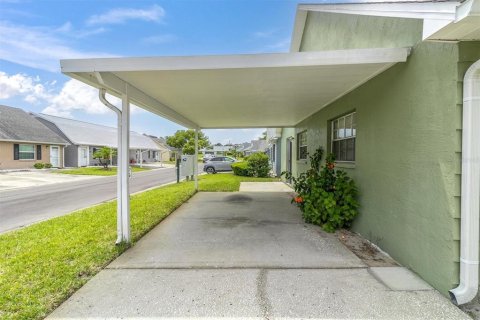Condo in New Port Richey, Florida, 2 bedrooms  № 1681620 - photo 21