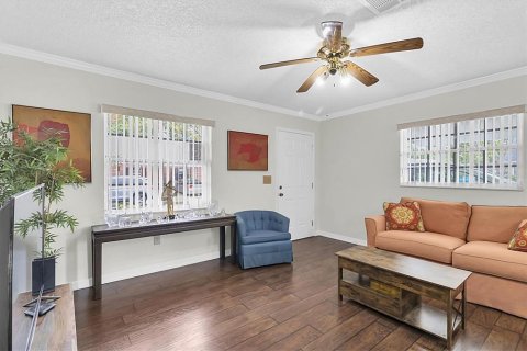 Condo in New Port Richey, Florida, 2 bedrooms  № 1681620 - photo 7