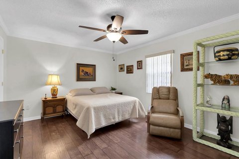 Condo in New Port Richey, Florida, 2 bedrooms  № 1681620 - photo 12