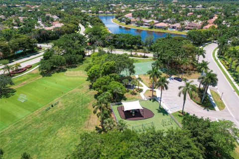 Casa en venta en Weston, Florida, 4 dormitorios, 248.42 m2 № 1179709 - foto 1