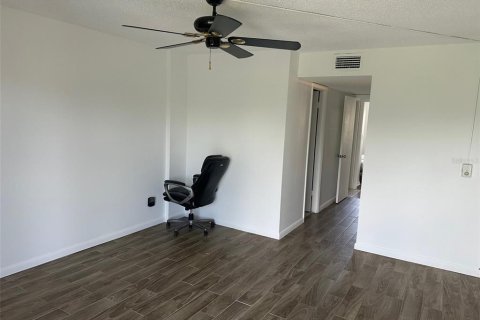 Condo in Clearwater, Florida, 2 bedrooms  № 1851716 - photo 11