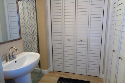Condo in Orlando, Florida, 2 bedrooms  № 1810149 - photo 18