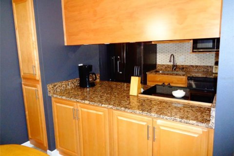 Condo in Orlando, Florida, 2 bedrooms  № 1810149 - photo 13