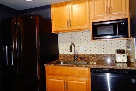 Condo in Orlando, Florida, 2 bedrooms  № 1810149 - photo 11