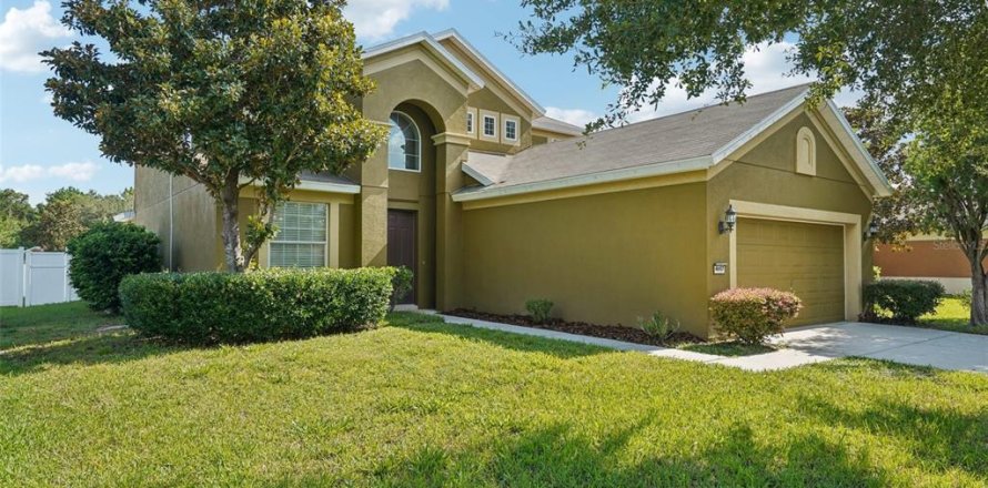 Casa en Ocala, Florida 4 dormitorios, 221.66 m2 № 1870868