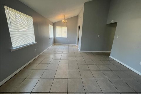 Appartement à louer à Lakeland, Floride: 2 chambres, 93.65 m2 № 2095003 - photo 3