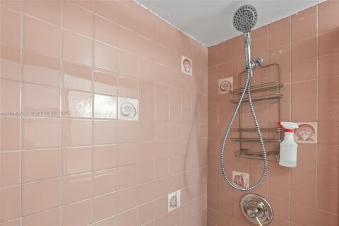 Condominio en venta en Deerfield Beach, Florida, 1 dormitorio, 65.03 m2 № 1962296 - foto 17