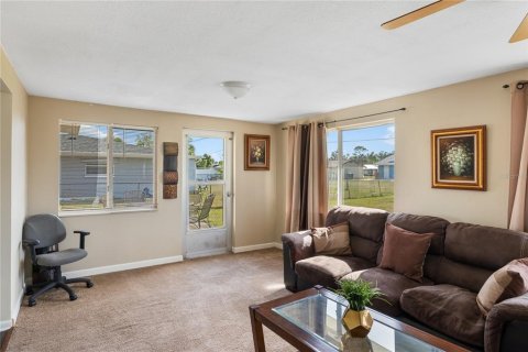 Villa ou maison à vendre à Port Charlotte, Floride: 2 chambres, 125.88 m2 № 1620427 - photo 25