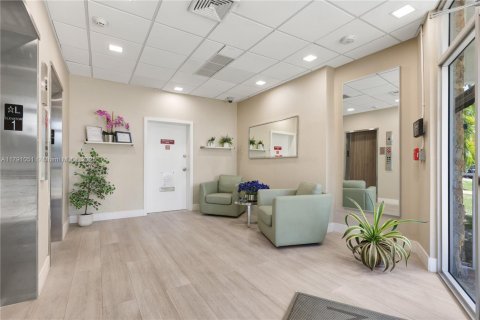 Condominio en venta en Miami Beach, Florida, 1 dormitorio, 84.08 m2 № 1661161 - foto 18
