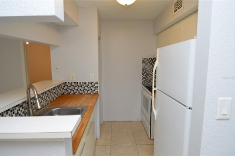 Copropriété à louer à Tampa, Floride: 2 chambres, 93.55 m2 № 2115438 - photo 5