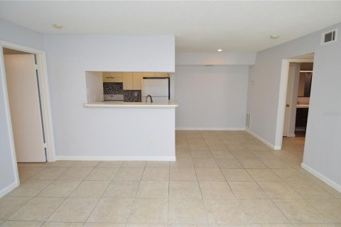 Copropriété à louer à Tampa, Floride: 2 chambres, 93.55 m2 № 2115438 - photo 3