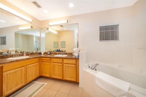 Купить кондоминиум в Киссимми, Флорида 5 комнат, 157.93м2, № 1912625 - фото 24