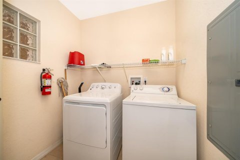 Купить кондоминиум в Киссимми, Флорида 5 комнат, 157.93м2, № 1912625 - фото 4