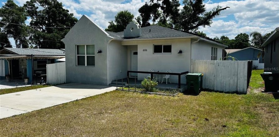Casa en DeLand, Florida 3 dormitorios, 135.54 m2 № 2131100