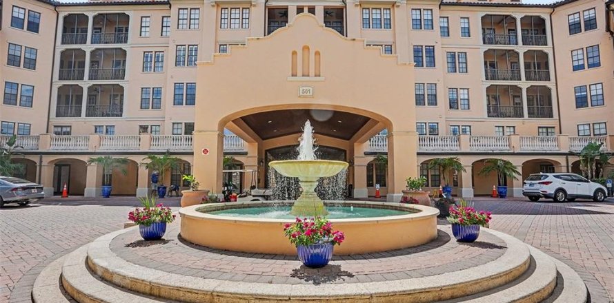 Condominio en Celebration, Florida, 2 dormitorios  № 2284497