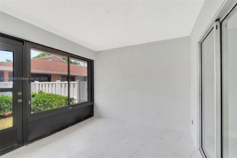 House in Boca Raton, Florida 2 bedrooms, 102.19 sq.m. № 1726345 - photo 12