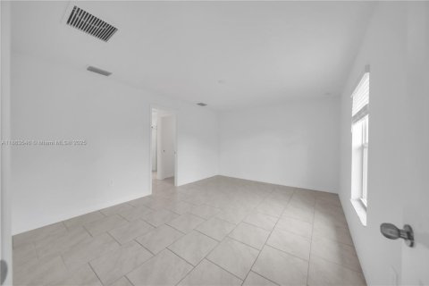 Villa ou maison à louer à Fort Myers, Floride: 3 chambres, 134.52 m2 № 1891188 - photo 14